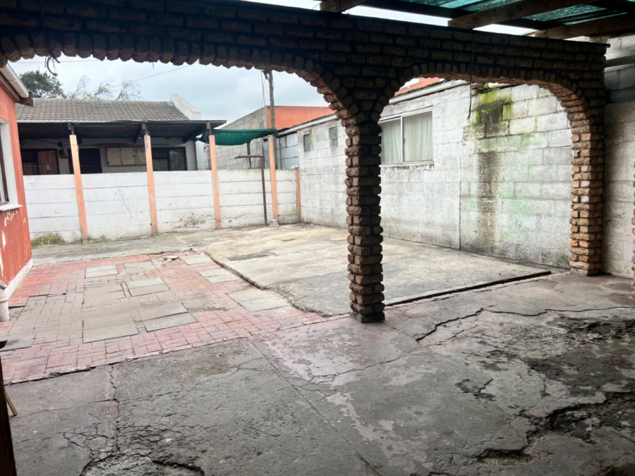 To Let 2 Bedroom Property for Rent in Palm Park Western Cape